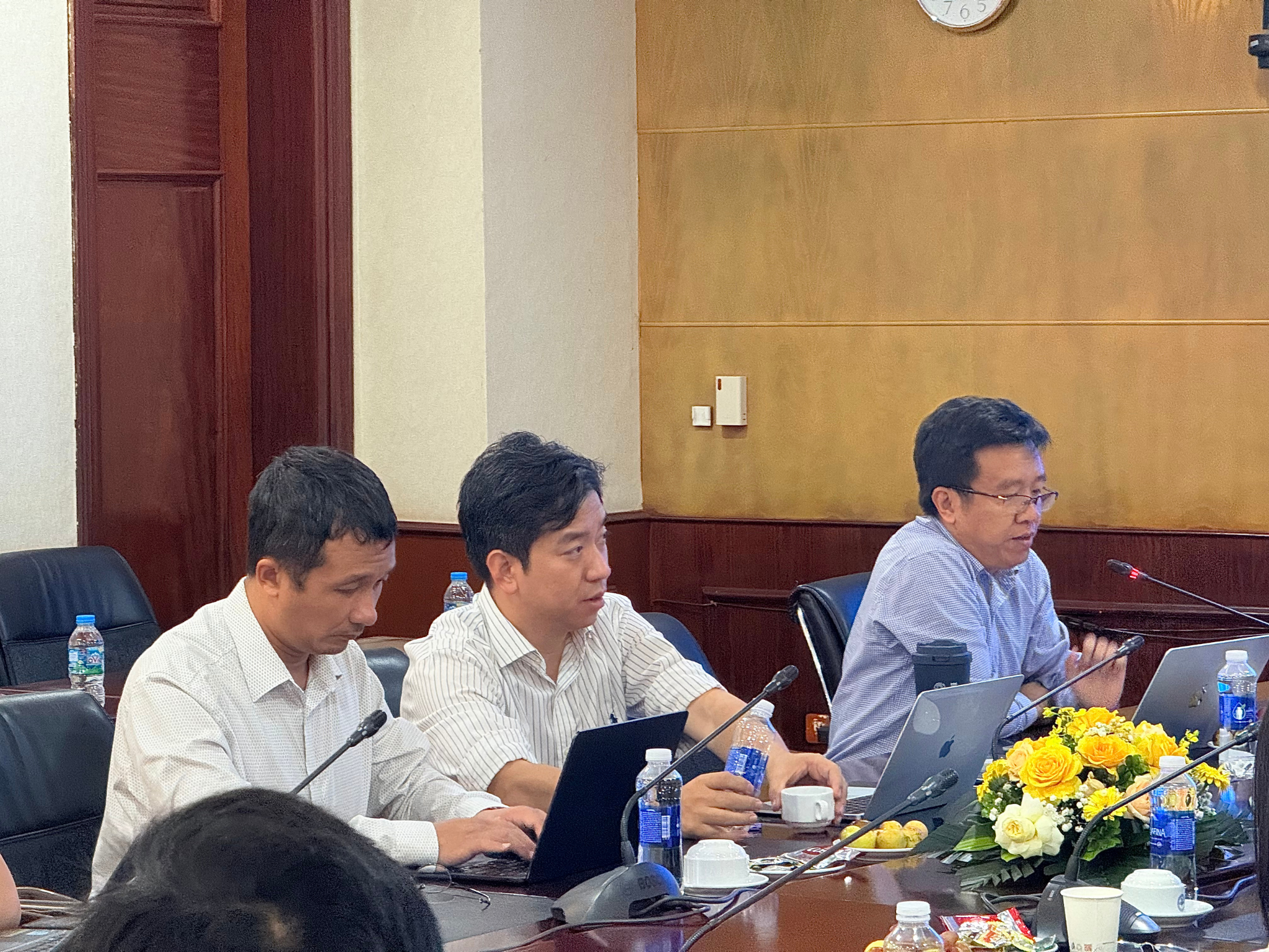 Assoc. Prof. Dr. Truong Ngoc Kiem – Director of the Technology and Innovation Park, Vietnam National University, Hanoi at the Semiconductor Chip Design Seminar