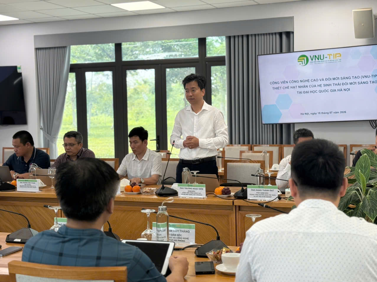 Ông Trương Ngọc Kiểm - Giám đốc Công viên CNC&ĐMST phát biểu chào mừng đoàn công tác Sở KH&CN Thành phố Hải Phòng