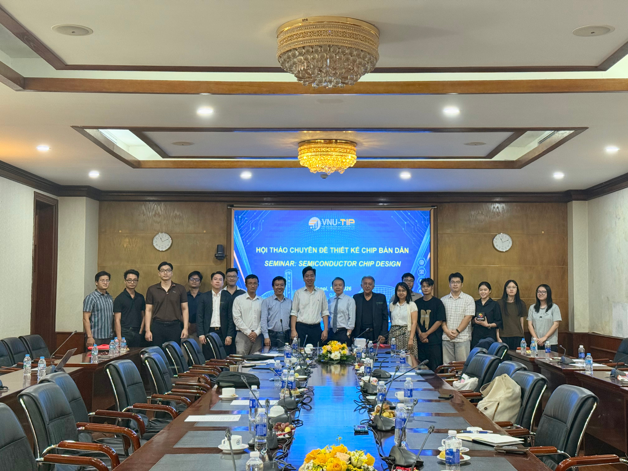 Semiconductor Chip Design Seminar — photo 1