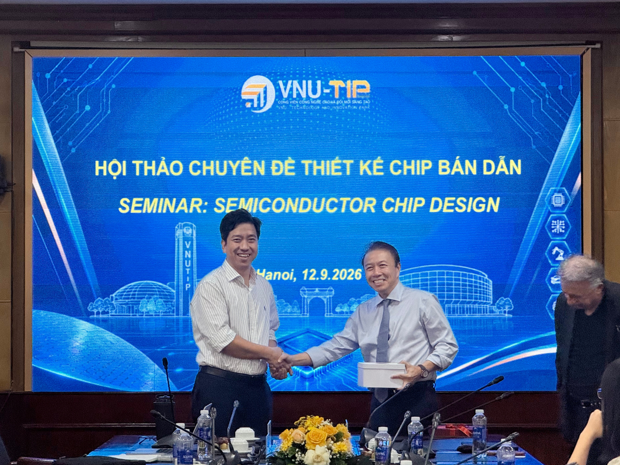 Semiconductor Chip Design Seminar — photo 5